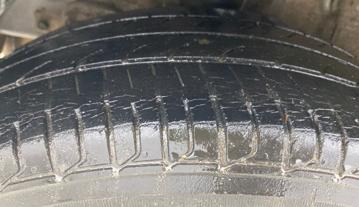 2014 Hyundai Elite i20 SPORTZ 1.2, Petrol, Manual, 43,463 km, Right Rear Tyre Tread