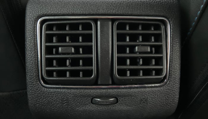 2019 Renault Captur PLATINE PETROL DUAL TONE, Petrol, Manual, 11,108 km, Rear AC Vents