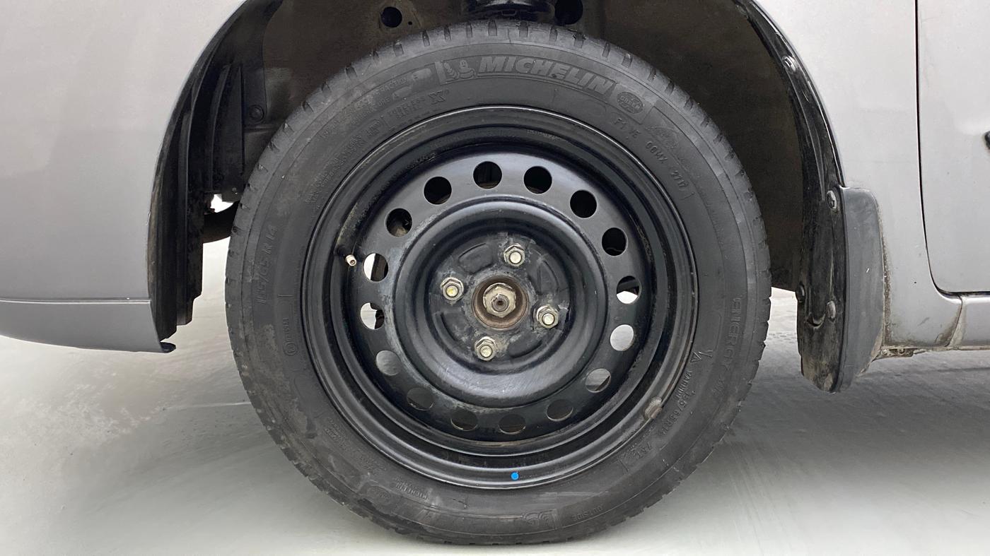 2011 Maruti Wagon R 1.0 VXI, Petrol, Manual, 75,443 km, Left Front Wheel