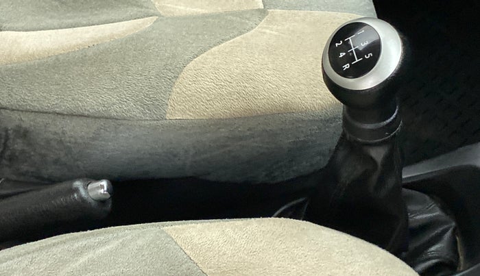 2011 Maruti Wagon R 1.0 VXI, Petrol, Manual, 75,443 km, Gear Lever