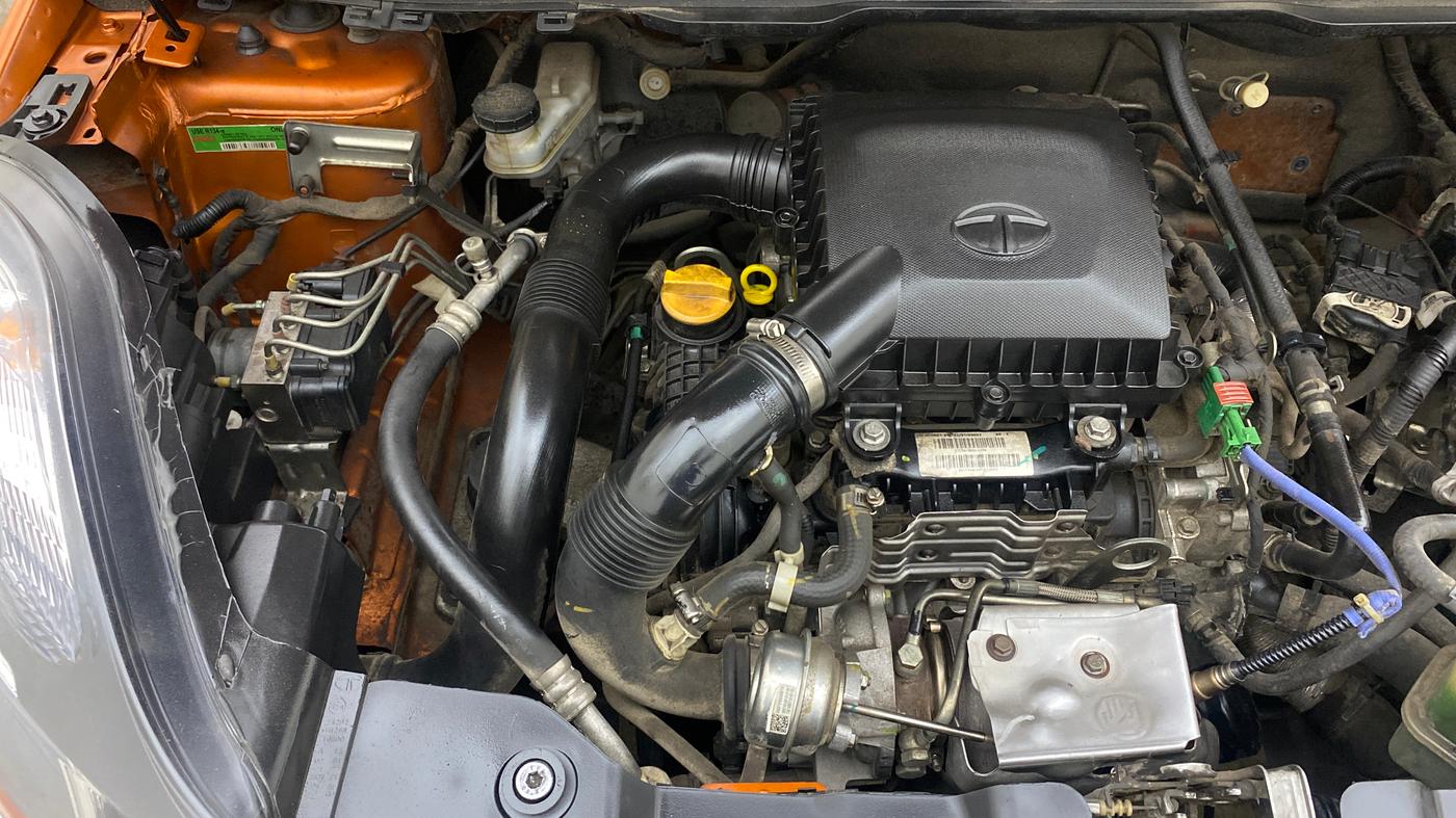 2019 Tata NEXON XMA PETROL, Petrol, Automatic, 97,209 km, Engine View - Right