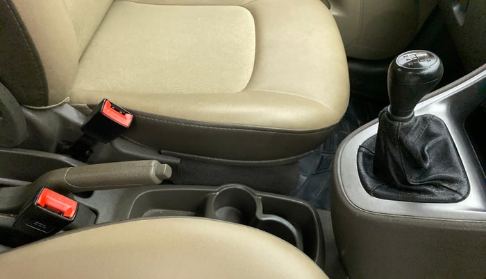 2014 Hyundai i10 MAGNA 1.1 IRDE2, Petrol, Manual, 33,799 km, Gear Lever