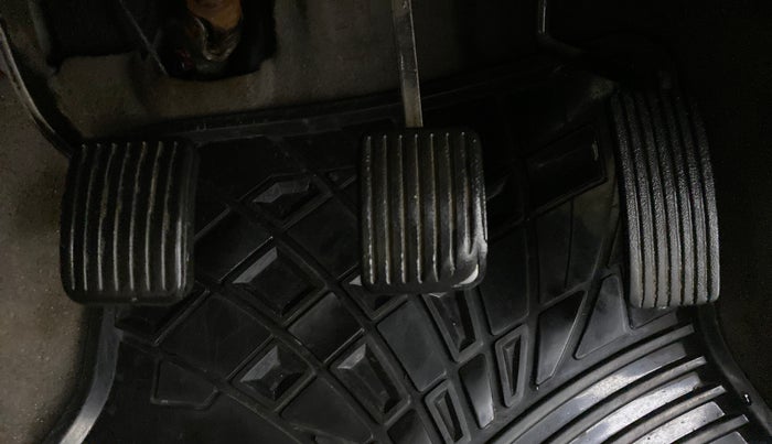 2014 Hyundai i10 MAGNA 1.1 IRDE2, Petrol, Manual, 33,799 km, Pedals