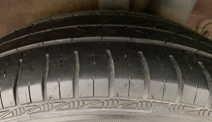 2015 Hyundai Xcent S 1.2, Petrol, Manual, 69,271 km, Left Rear Tyre Tread