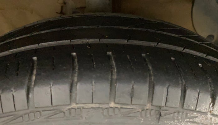 2015 Hyundai Xcent S 1.2, Petrol, Manual, 69,271 km, Right Front Tyre Tread