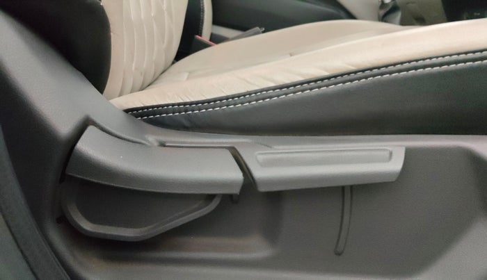 2023 Hyundai GRAND I10 NIOS SPORTZ 1.2 KAPPA VTVT, Petrol, Manual, 18,708 km, Driver Side Adjustment Panel