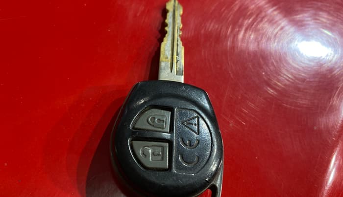 2017 Maruti Baleno DELTA PETROL 1.2, Petrol, Manual, 66,012 km, Key Close Up