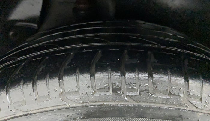 2018 Hyundai Creta 1.6 SX AT CRDI, Diesel, Automatic, 29,856 km, Right Rear Tyre Tread