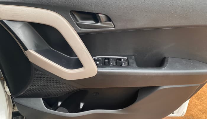 2016 Hyundai Creta BASE 1.6 PETROL, Petrol, Manual, 64,091 km, Driver Side Door Panels Control