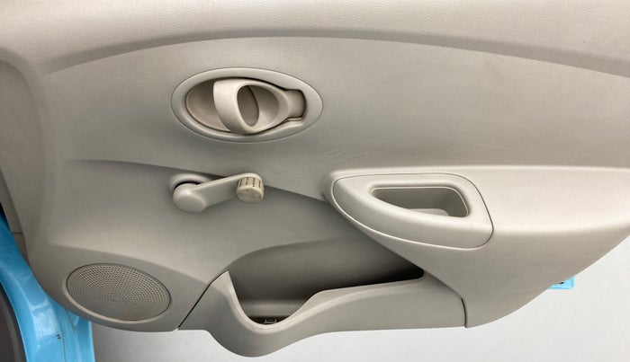 2015 Datsun Go A, Petrol, Manual, 25,206 km, Driver Side Door Panels Control