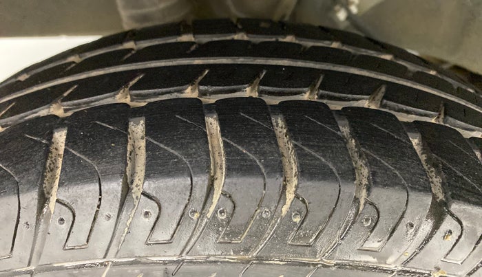 2015 Datsun Go A, Petrol, Manual, 25,206 km, Right Rear Tyre Tread