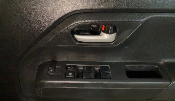 2022 Maruti New Wagon-R VXI 1.0, Petrol, Manual, 60,435 km, Driver Side Door Panels Control