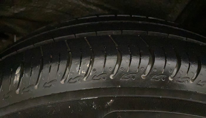 2022 Maruti New Wagon-R VXI 1.0, Petrol, Manual, 60,435 km, Left Rear Tyre Tread