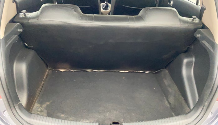 2018 Hyundai Grand i10 SPORTZ 1.2 KAPPA VTVT, Petrol, Manual, 31,064 km, Boot Inside