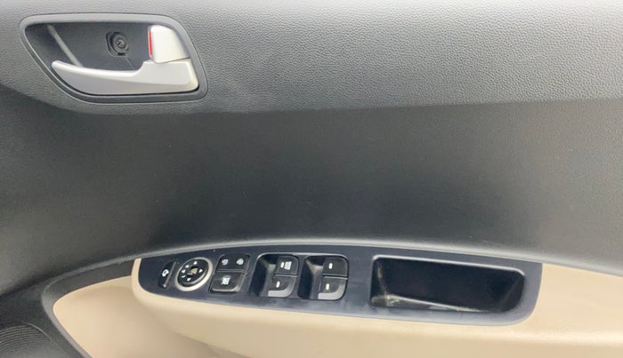 2018 Hyundai Grand i10 SPORTZ 1.2 KAPPA VTVT, Petrol, Manual, 31,064 km, Driver Side Door Panels Control