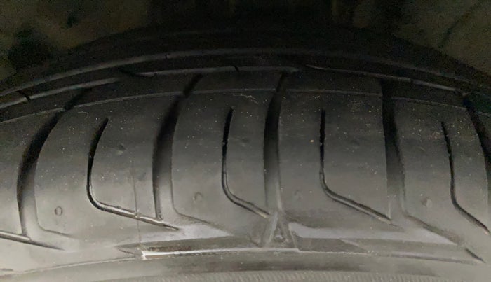 2010 Honda Accord 2.4L I-VTEC AT, Petrol, Automatic, 75,842 km, Right Front Tyre Tread