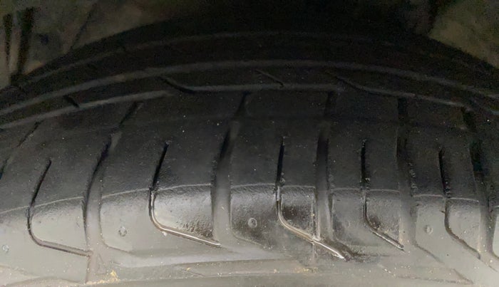 2010 Honda Accord 2.4L I-VTEC AT, Petrol, Automatic, 75,842 km, Left Front Tyre Tread