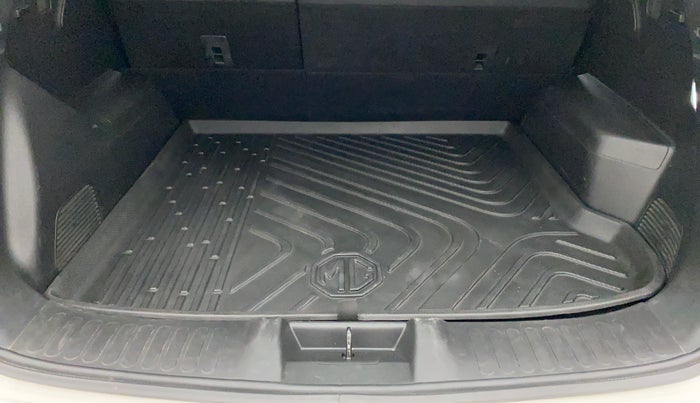 2020 MG HECTOR SHARP HYBRID 1.5 PETROL, Petrol, Manual, 26,162 km, Boot Inside