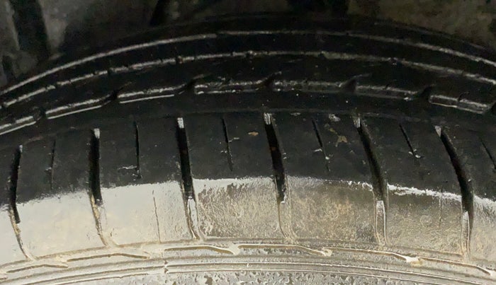 2020 MG HECTOR SHARP HYBRID 1.5 PETROL, Petrol, Manual, 26,162 km, Left Front Tyre Tread