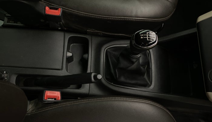 2020 Renault TRIBER RXT, Petrol, Manual, 49,771 km, Gear Lever