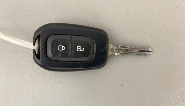 2020 Renault TRIBER RXT, Petrol, Manual, 49,771 km, Key Close Up