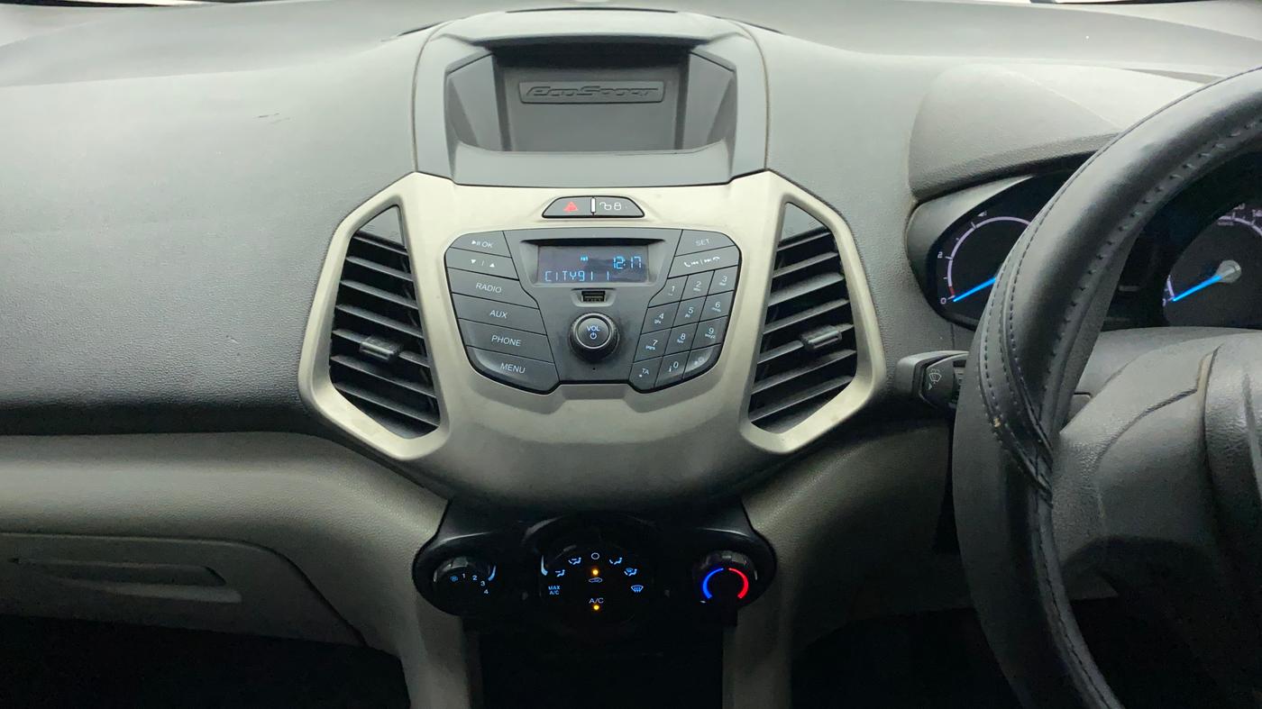2016 Ford Ecosport AMBIENTE 1.5L PETROL, Petrol, Manual, 1,11,859 km, Air Conditioner