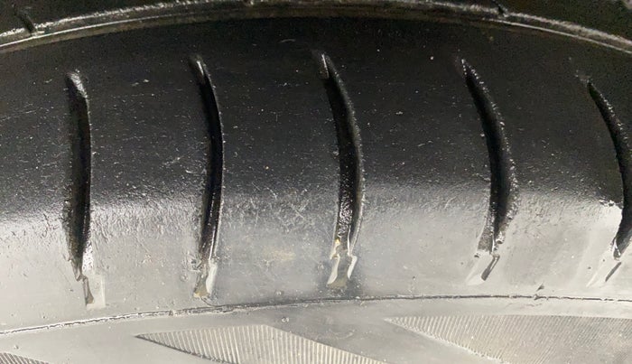 2015 Hyundai Elite i20 SPORTZ 1.2, Petrol, Manual, 93,408 km, Left Front Tyre Tread