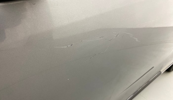 2011 Maruti Wagon R 1.0 LXI, Petrol, Manual, 82,053 km, Front passenger door - Minor scratches