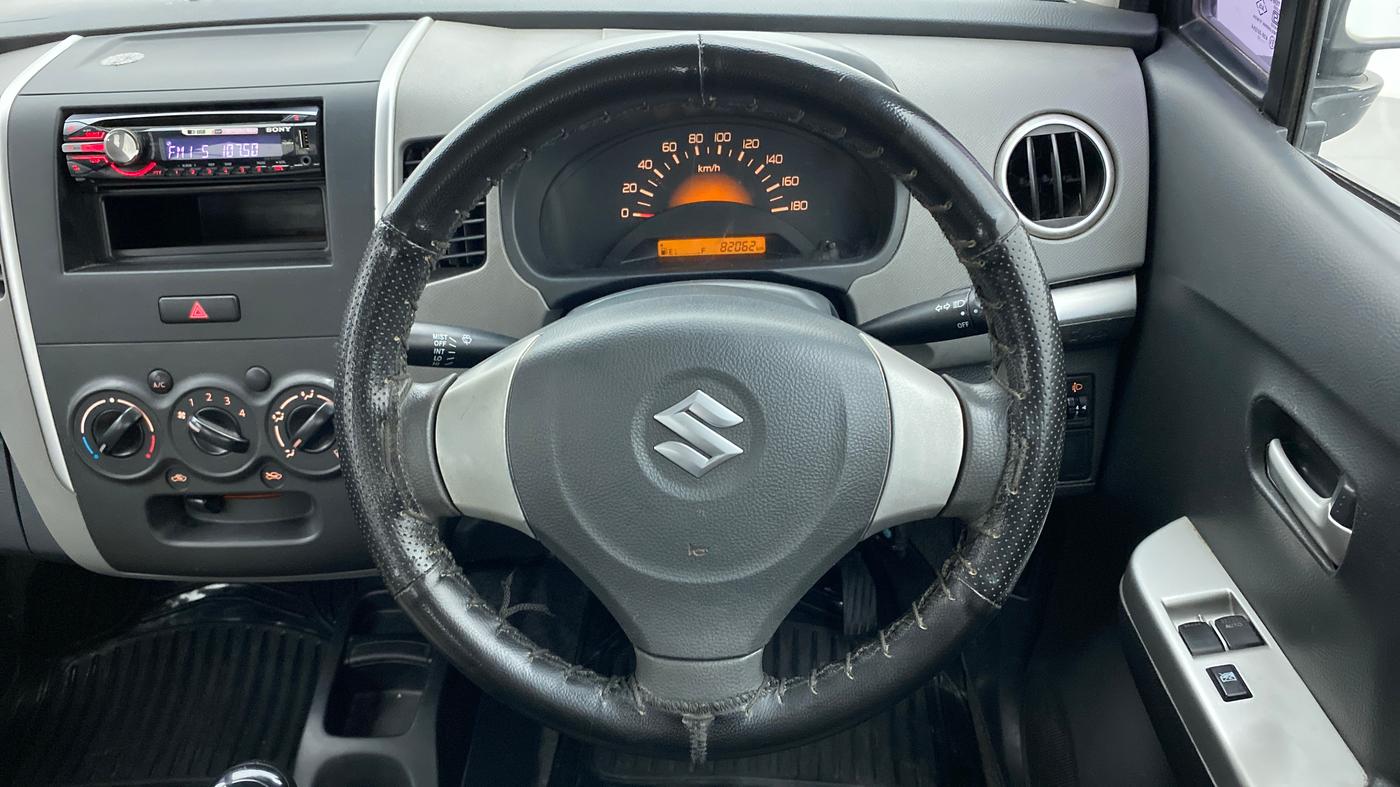 2011 Maruti Wagon R 1.0 LXI, Petrol, Manual, 82,053 km, Steering Wheel Close Up