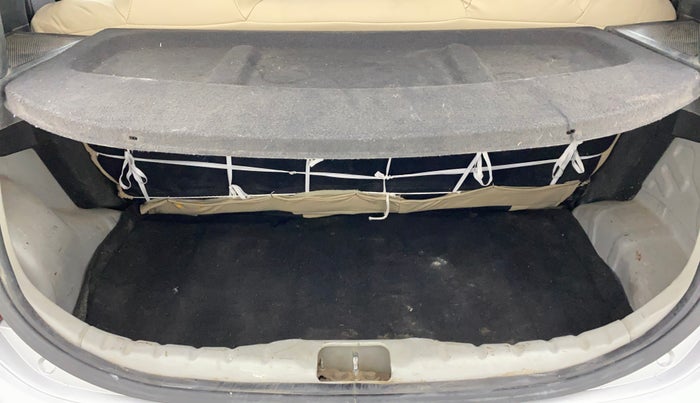 2016 Hyundai Eon SPORTZ, Petrol, Manual, 71,758 km, Boot Inside