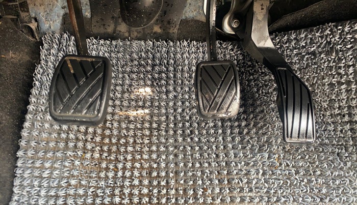 2016 Maruti Swift VXI, Petrol, Manual, 22,772 km, Pedals