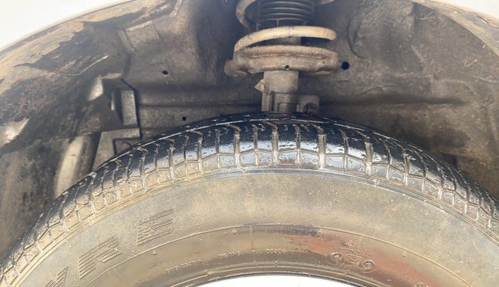 2016 Maruti Swift VXI, Petrol, Manual, 22,772 km, Left Front Tyre Tread