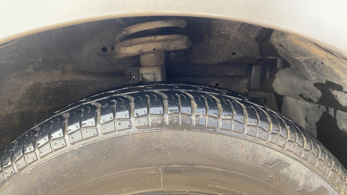 2016 Maruti Swift VXI, Petrol, Manual, 22,772 km, Right Front Tyre Tread
