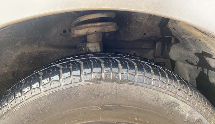 2016 Maruti Swift VXI, Petrol, Manual, 22,772 km, Right Front Tyre Tread