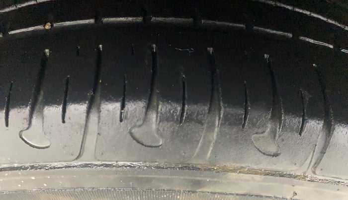 2019 Hyundai Grand i10 SPORTZ 1.2 KAPPA VTVT, Petrol, Manual, 28,503 km, Right Rear Tyre Tread