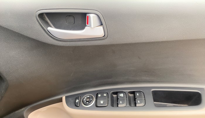 2019 Hyundai Grand i10 SPORTZ 1.2 KAPPA VTVT, Petrol, Manual, 28,503 km, Driver Side Door Panels Control