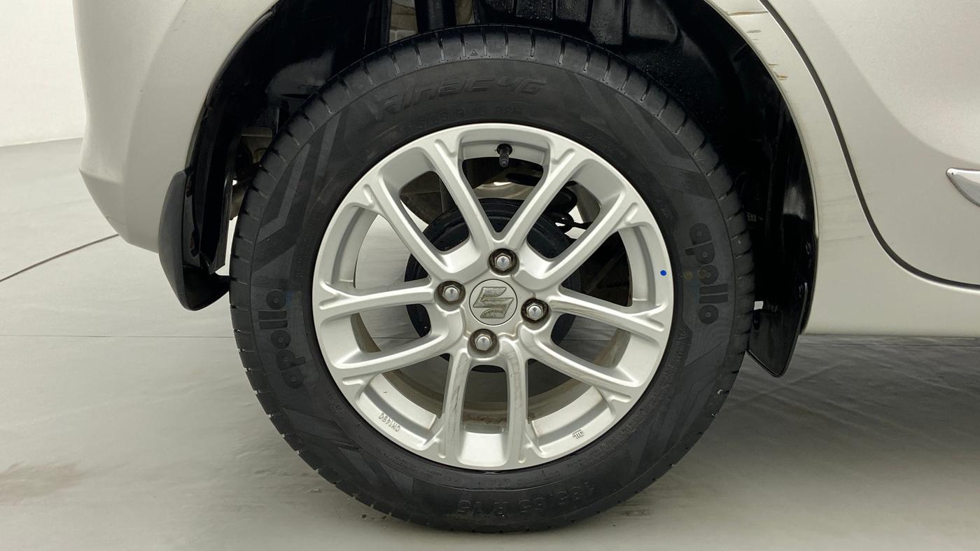 2018 Maruti Swift ZXI D, Petrol, Manual, 12,501 km, Right Rear Wheel