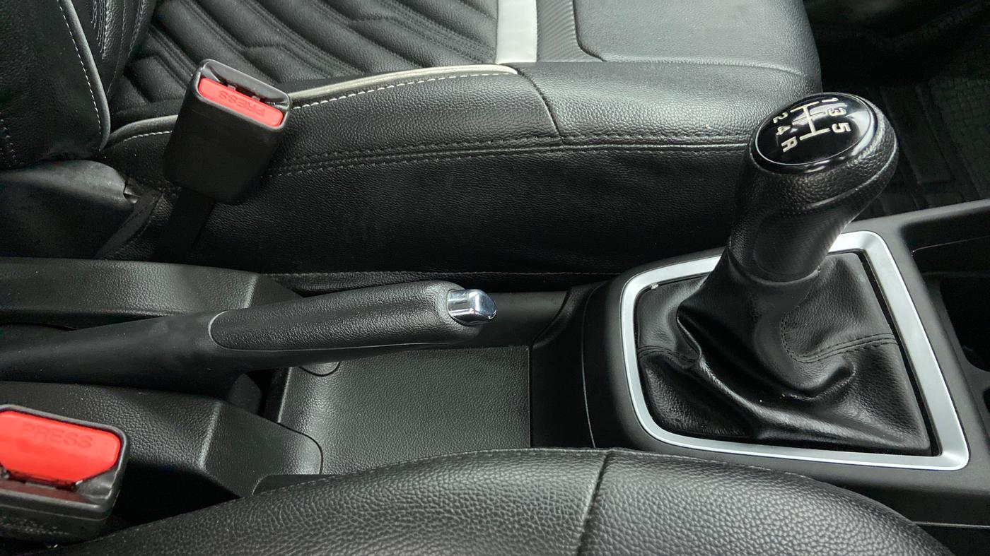 2018 Maruti Swift ZXI D, Petrol, Manual, 12,501 km, Gear Lever