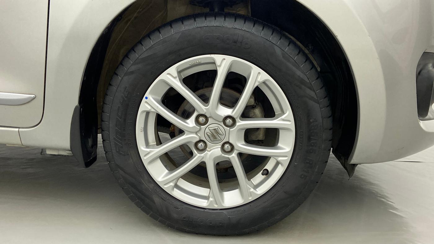 2018 Maruti Swift ZXI D, Petrol, Manual, 12,501 km, Right Front Wheel