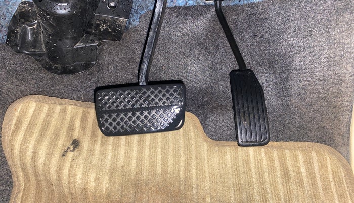 2014 Honda Amaze 1.2L I-VTEC S AT, Petrol, Automatic, 1,05,124 km, Pedals