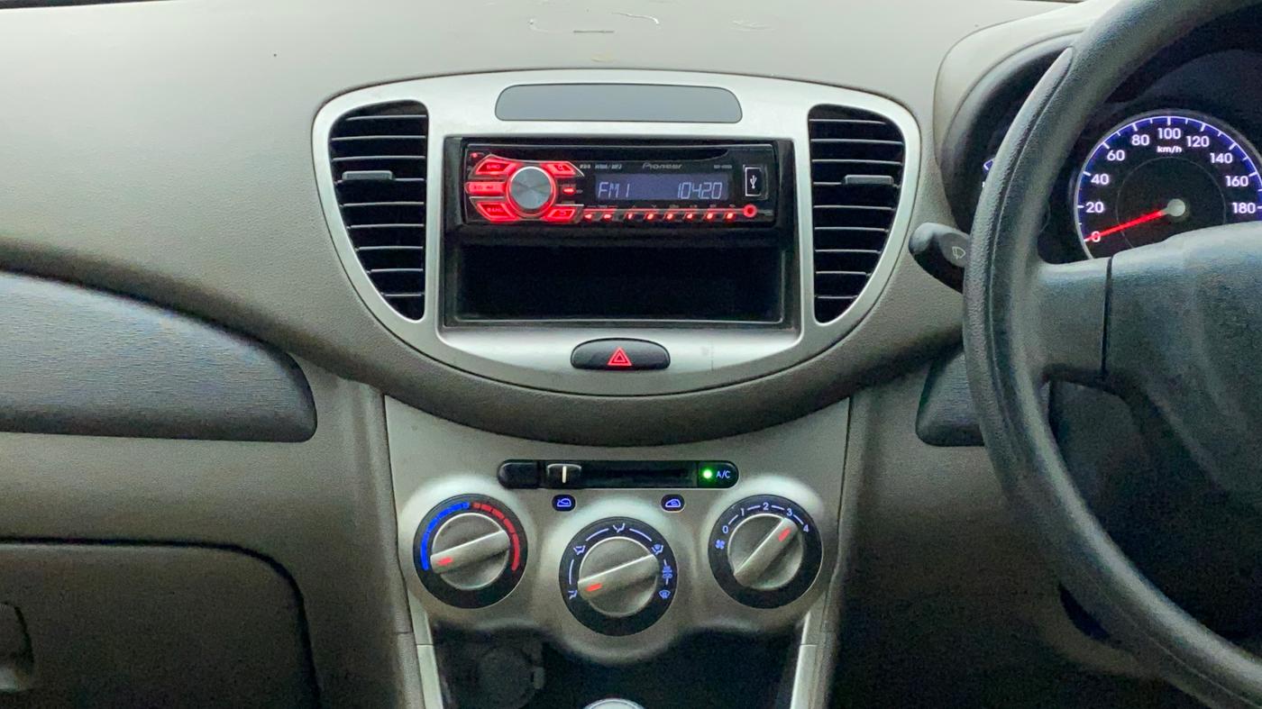 2011 Hyundai i10 MAGNA 1.2, Petrol, Manual, 42,099 km, Air Conditioner