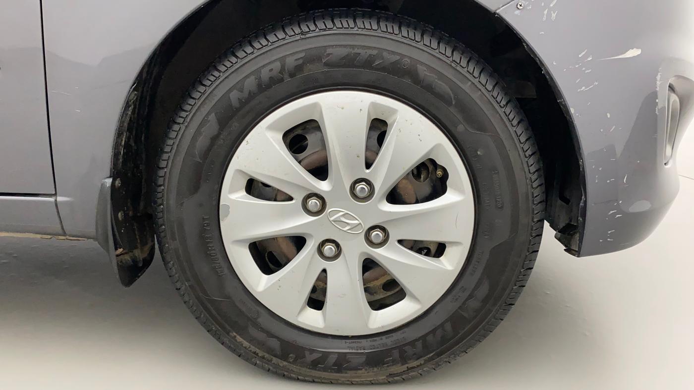2011 Hyundai i10 MAGNA 1.2, Petrol, Manual, 42,099 km, Right Front Wheel