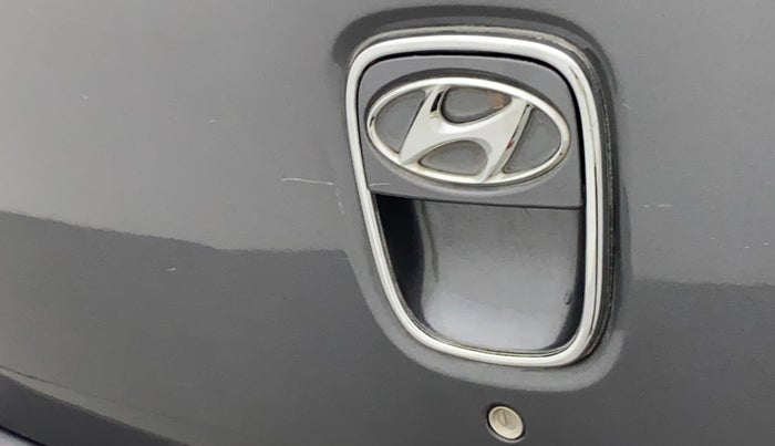 2011 Hyundai i10 MAGNA 1.2, Petrol, Manual, 42,099 km, Dicky (Boot door) - Minor scratches