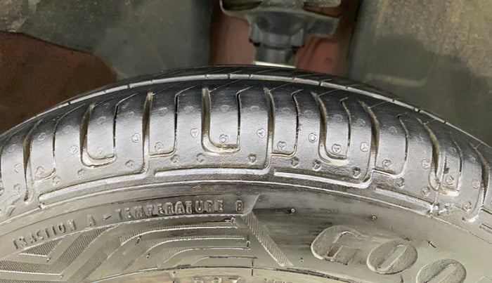 2016 Renault Kwid RXT 1.0, Petrol, Manual, 56,424 km, Right Front Tyre Tread