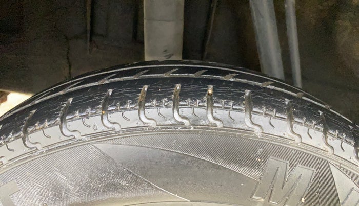 2016 Renault Kwid RXT 1.0, Petrol, Manual, 56,424 km, Right Rear Tyre Tread