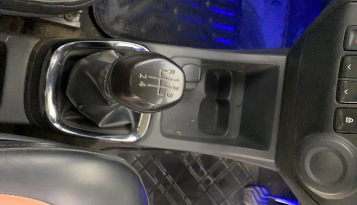 2016 Renault Kwid RXT 1.0, Petrol, Manual, 56,424 km, Gear Lever