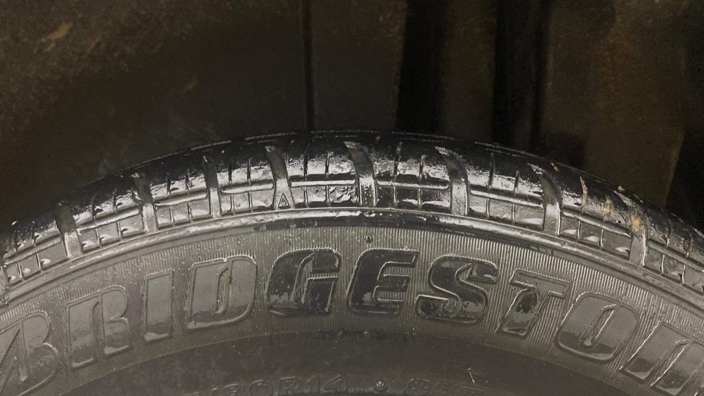 2016 Maruti Swift VDI (O), Diesel, Manual, 91,202 km, Left Rear Tyre Tread