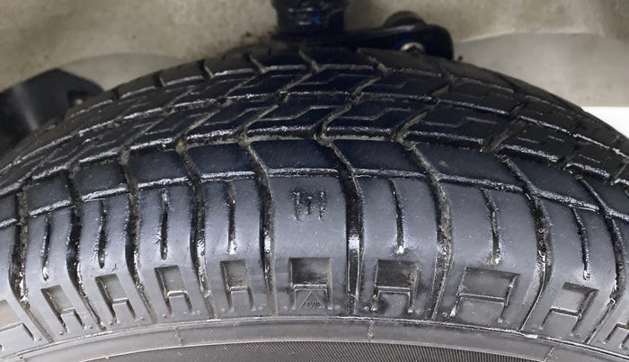 2021 Maruti Eeco 5 STR WITH AC PLUSHTR, Petrol, Manual, 9,611 km, Right Front Tyre Tread