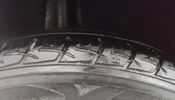 2018 Maruti Baleno DELTA PETROL 1.2, Petrol, Manual, 79,928 km, Right Rear Tyre Tread