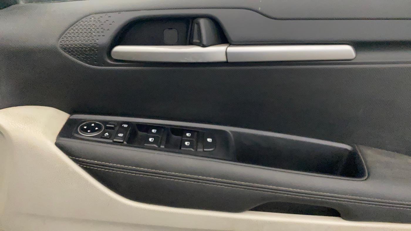 2023 KIA SONET HTX 1.0 TURBO PETROL IMT, Petrol, Manual, 28,334 km, Driver Side Door Panels Control